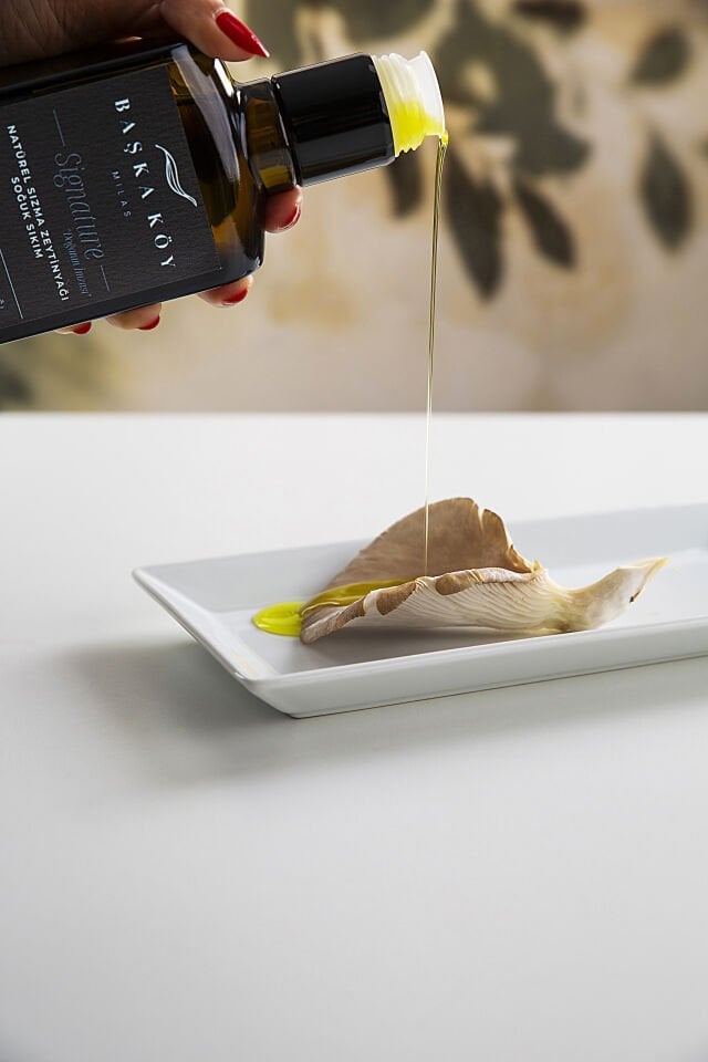 Başka Köy Signature: Özel Tasarım Kutulu Soğuk Sıkım Erken Hasat (250ml)