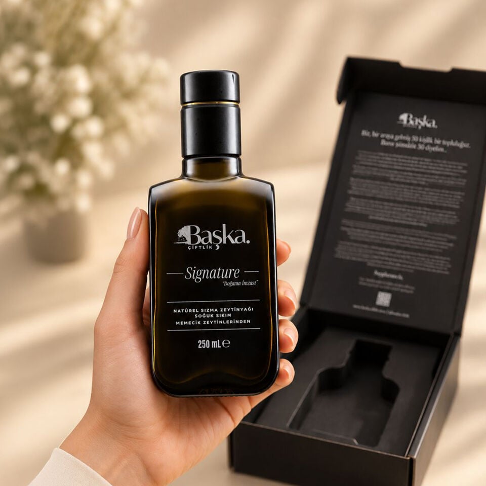 Başka Çiftlik Signature: Özel Tasarım Kutulu Soğuk Sıkım Erken Hasat (250ml)